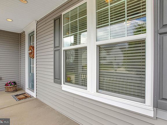 3rd image of 23399 Lilliflora Dr