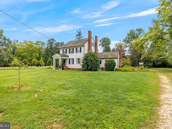 2nd image of 315 Farmhouse Rd