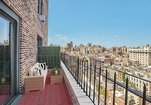 3rd image of 23 W 73rd St #908