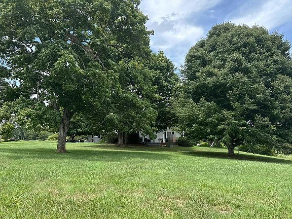 2nd image of 511 Smith Rd