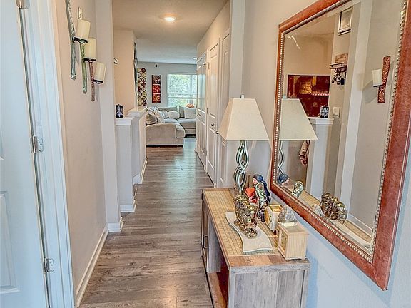 4th image of 100 Dakota Cir