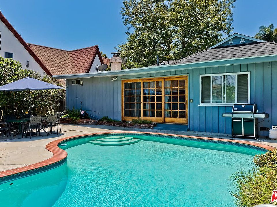 2nd image of 3674 Colonial Ave