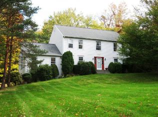 14 Old Hayrake Rd, Danbury, CT 06811