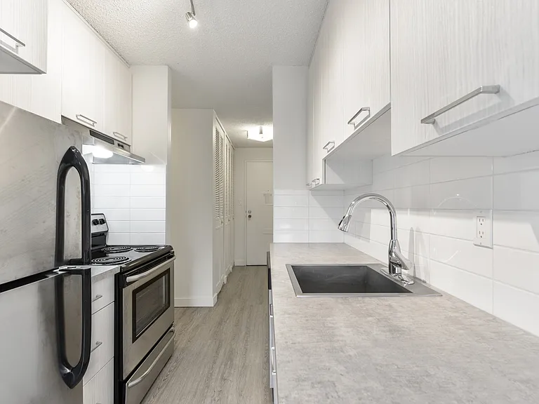 5210 122nd St NW — Photo 10