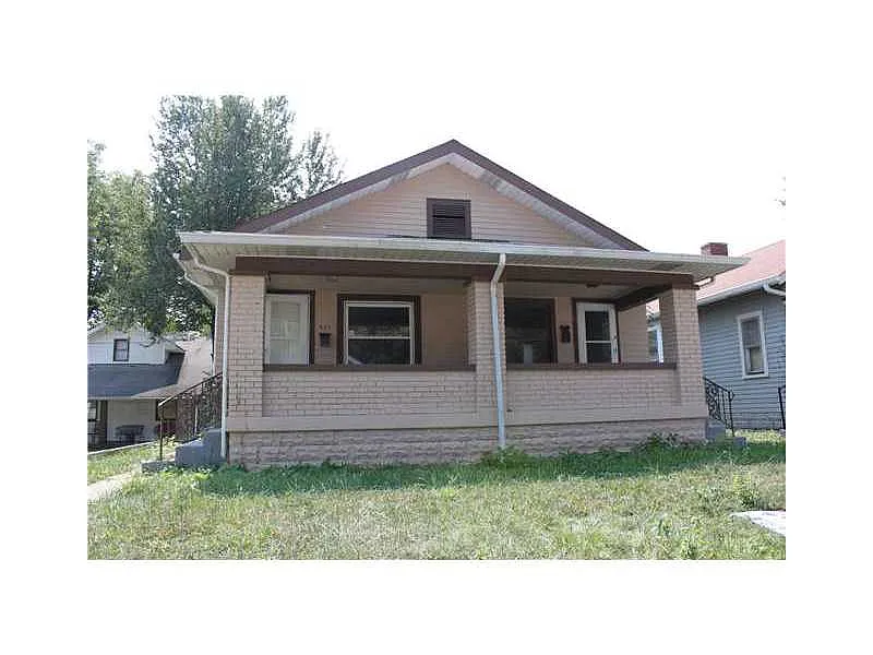 425 W 39th St photo 1