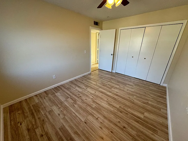 Apartment Close to Lyon College — Photo 16