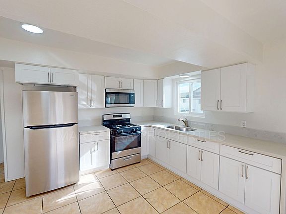 5th image of 1021 Mission Dr APT D