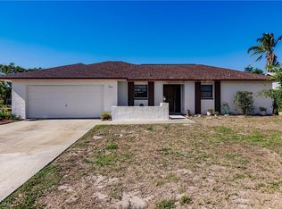 2215 SE 2nd St, Cape Coral, FL 33990