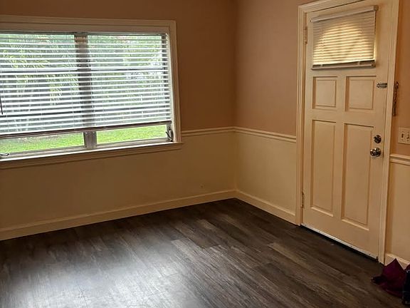 3rd image of 214 Wenonah Pl APT 2