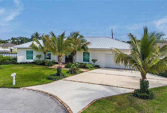 2nd image of 6600 Pine Tree Cir