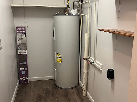5th image of 237 Orchard Pl