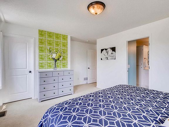 3rd image of 3020 Hazelwood St