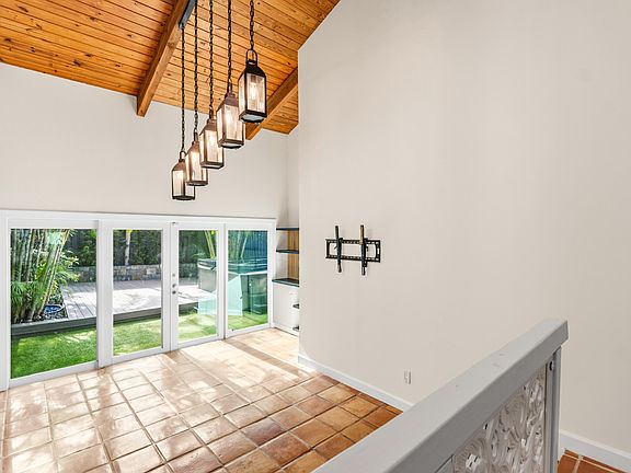 2nd image of 228 NE 16th Terrace