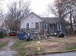 728 E 6th St, Carthage, MO 64836
