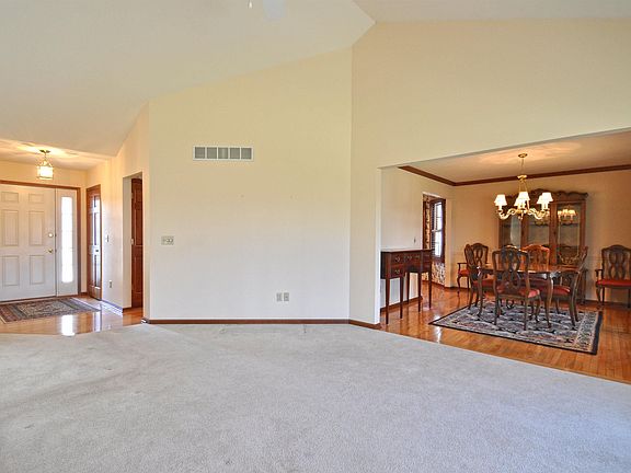 5th image of 54438 White Tail Dr