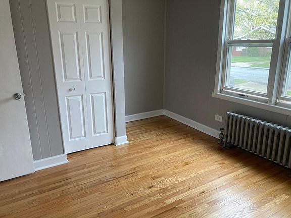 5th image of 1725 Davis Ave APT 1