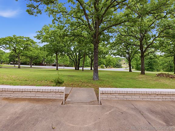 3rd image of 4439 Hillside Dr