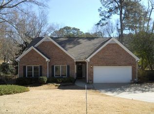 4460 Seminole Dr, Acworth, GA 30101