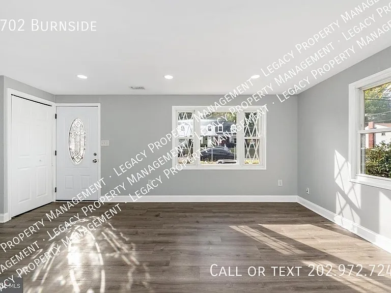 7702 Burnside Rd — Photo 4