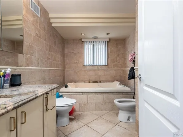 161-36 95th Street image 19 of 27