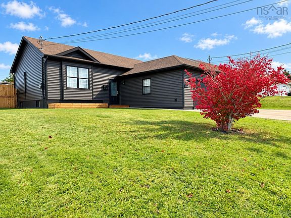 3rd image of 6 Paradise Ave