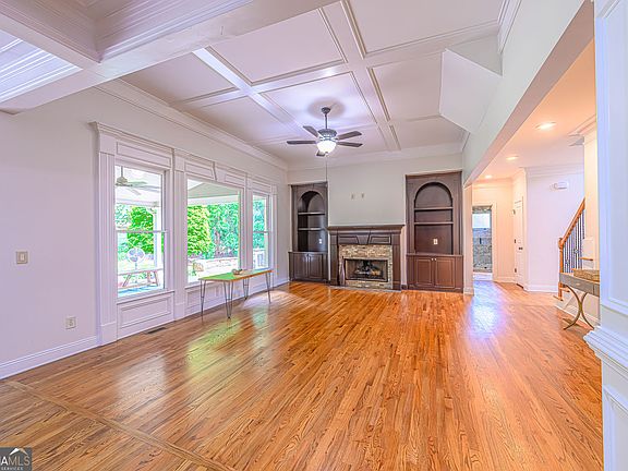 4th image of 3310 Aldrich Dr