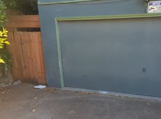 8427 Outlook Ave, Oakland, CA 94605