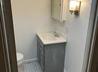 5812 Greentree Rd, Bethesda, MD 20817