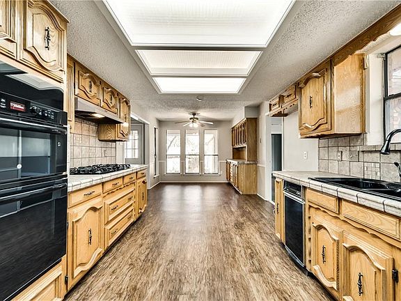 3rd image of 1323 Marble Canyon Dr