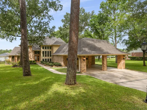 154 Lakeside Dr, Montgomery, TX 77356