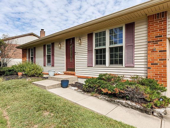 3rd image of 5 Timberview Ct