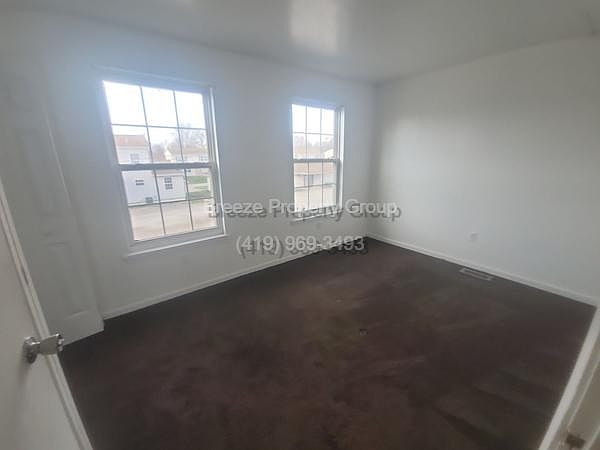 1st image of 523 Nova St
