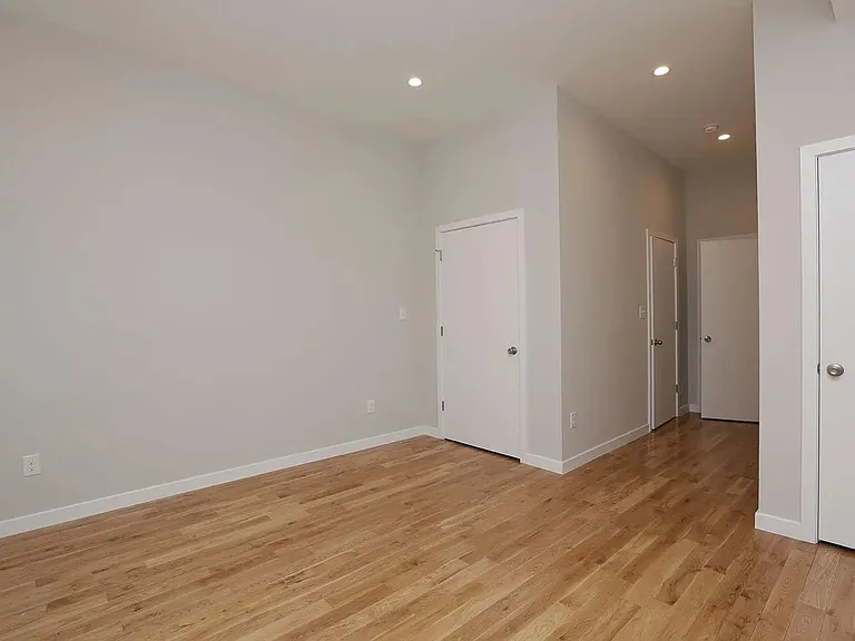 6 N 42nd St #2 — Photo 15