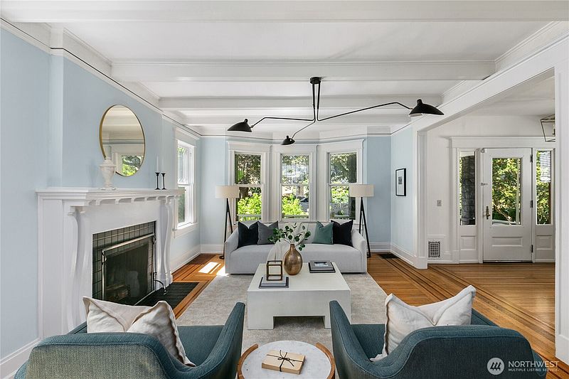 5th image of 918 18th Avenue E