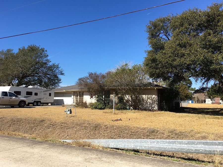 2nd image of 2523 Hardin Rd