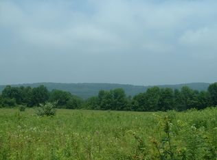 Hickory Ln, Brodheadsville, PA 18354