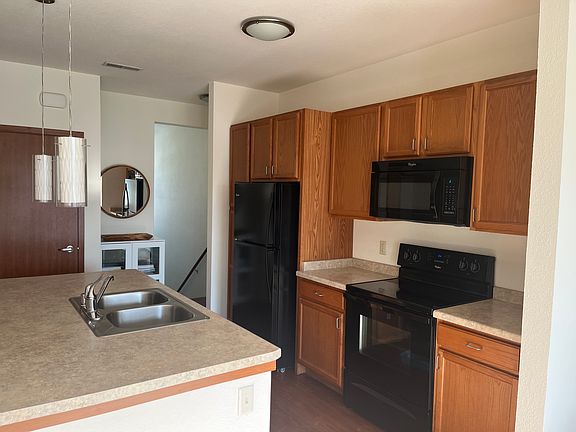 5th image of 219 Lincolnshire Pl APT 205