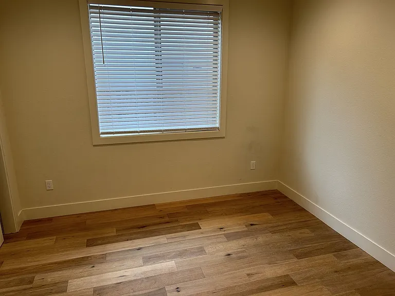 3904 Park Gardens Dr — Photo 16