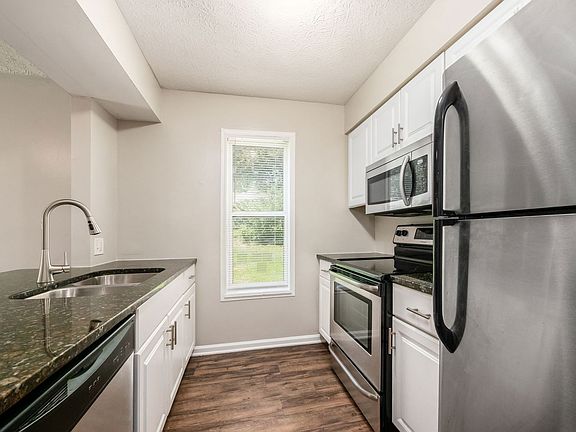 4th image of 950-985 Quay Ave #A