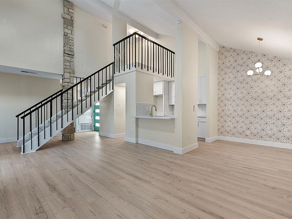 4th image of 1702 Cinnamon Path