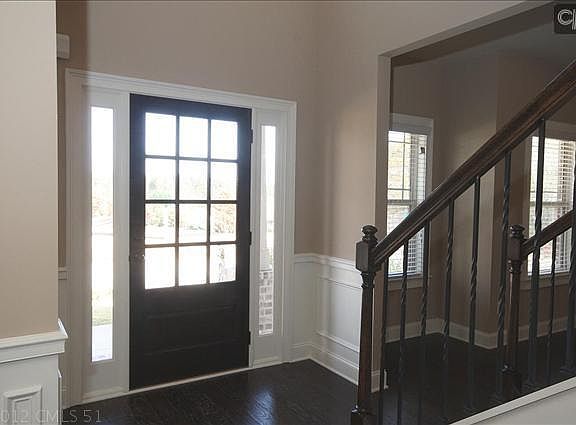 4th image of 388 Astoria Way