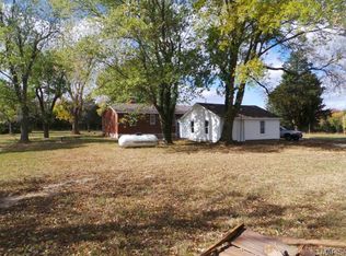 332 Duenke Rd, Foristell, MO 63348