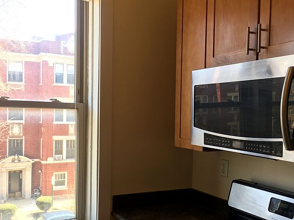 4th image of 201 Washington Blvd APT 2S