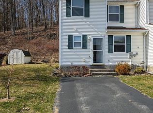 83 Red Maple Rd, Saugerties, NY 12477