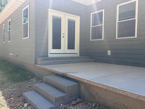 5th image of 1053 NW 100th Ave