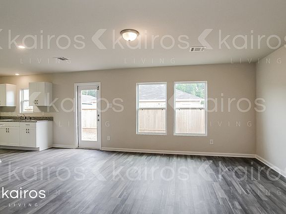 3rd image of 15617 Briar Forest Dr