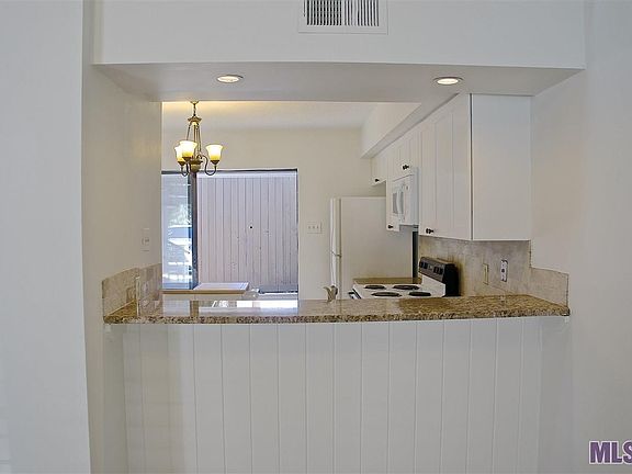 4th image of 10514 N Oak Hills Pkwy #41-D