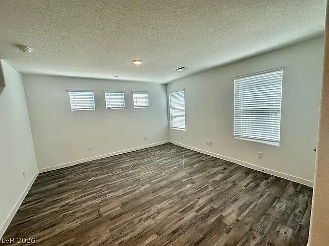 3 bed, 2.5 bath, 1407 sqft, $1,925 — Photo 4