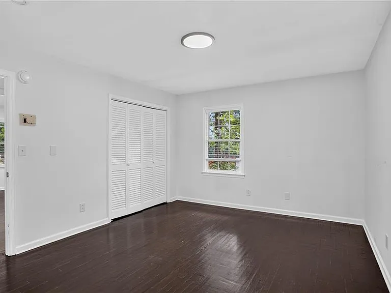 2495 Whites Mill Rd — Photo 16