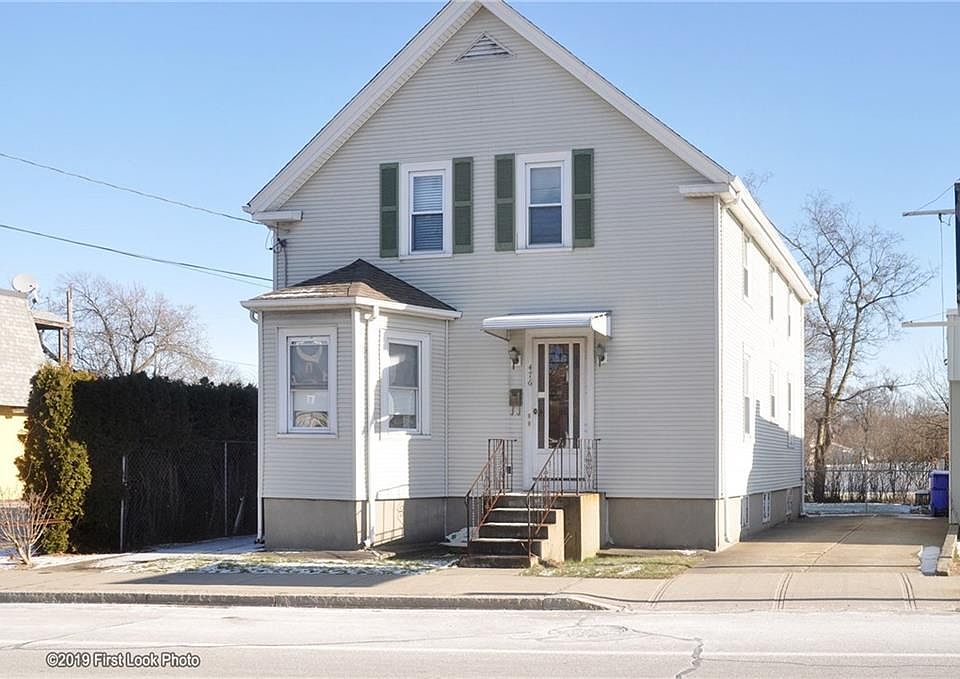 1st image of 476 N Broadway St